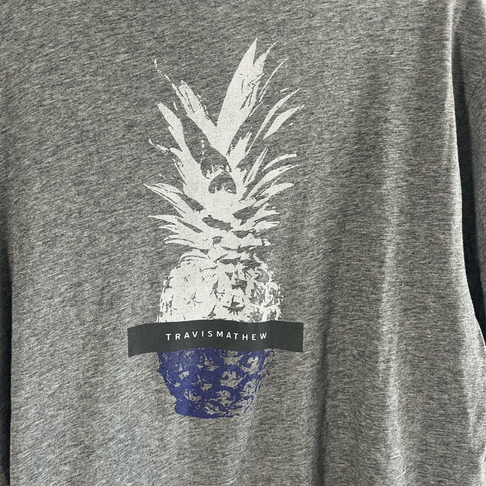 ⚠️SOLD⚠️Travis Mathew Short Sleeve T Shirt - Dark Grey with Pineapple - Size XL - Picture 4 of 6